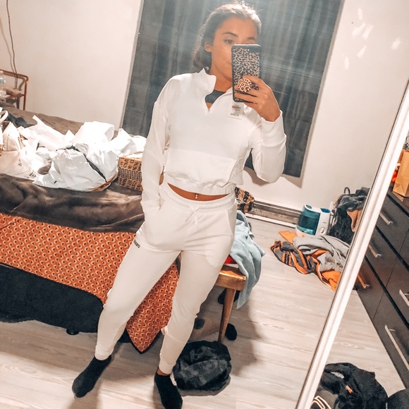 pippa training pullover gymshark